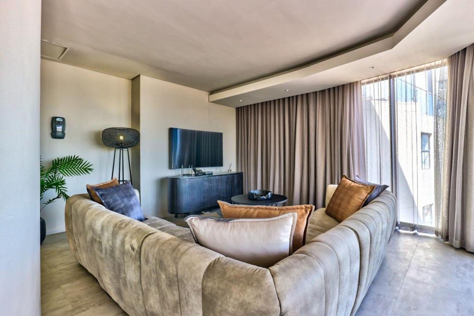 4 Bedroom Property for Sale in Bloubergrant Western Cape